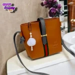 Gucci Two-toon Crossbody Bag - Image 2